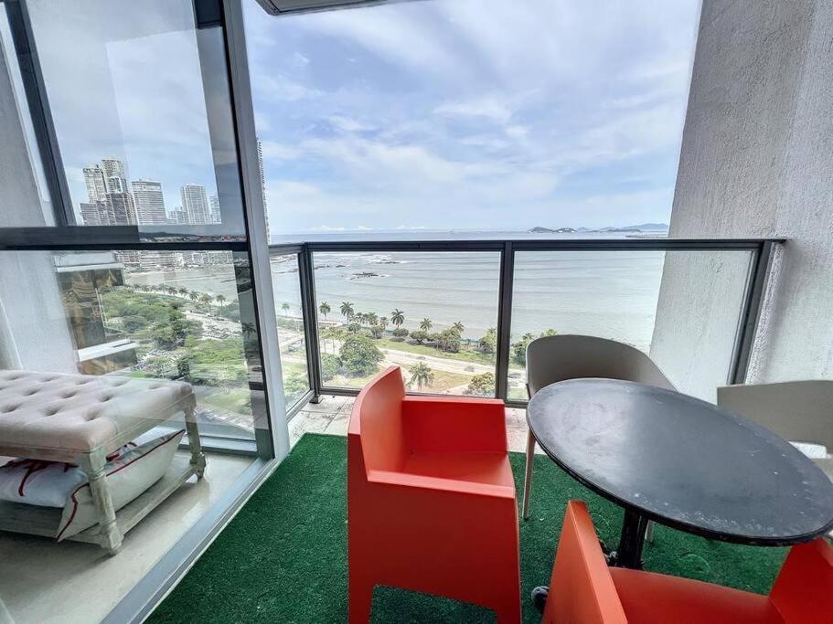 Yoo Luxury Tower Front Sea View Panama City